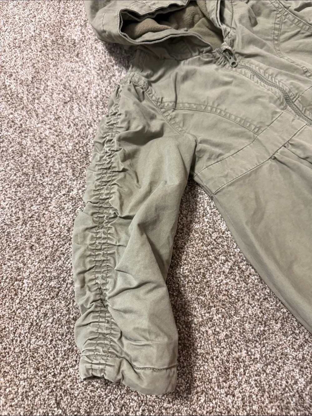 Old Navy Girls' Hooded Puffer Jacket in Olive Green